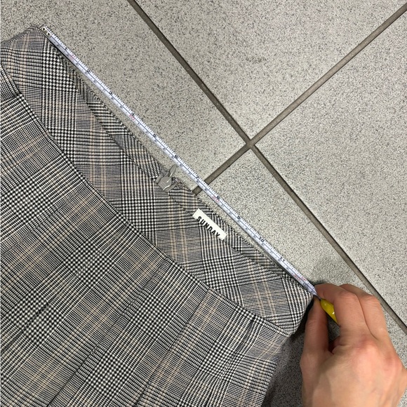 Aritzia Sunday best grey plaid pleated high waisted skirt olive micro mini skirt - Picture 3 of 9